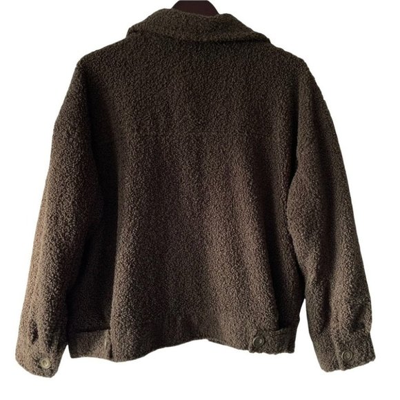 ❌SOLD ❌Noize Miley Short Length faux sherpa teddy trucker jacket olive green - Picture 6 of 11